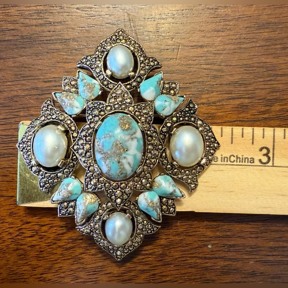 Sarah Coventry Remembrance Faux Turquoise and Pearl Brooch Vintagw 1968 Pin - Picture 7 of 7